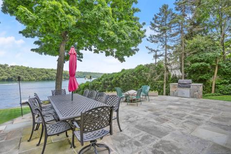 35 Knollcrest Road New Fairfield CT 06812