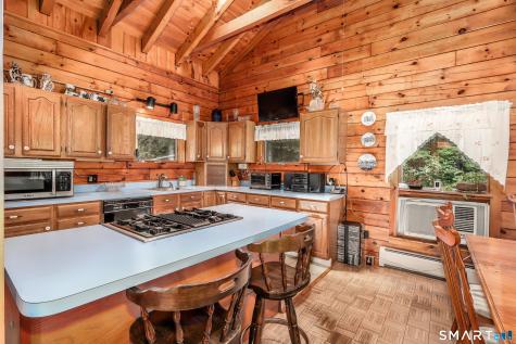 48 Pleasant Rise Extension Brookfield CT 06804