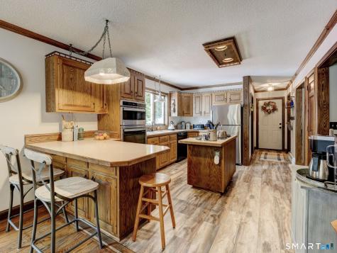 8 Fenton Bluffs Drive Willington CT 06279