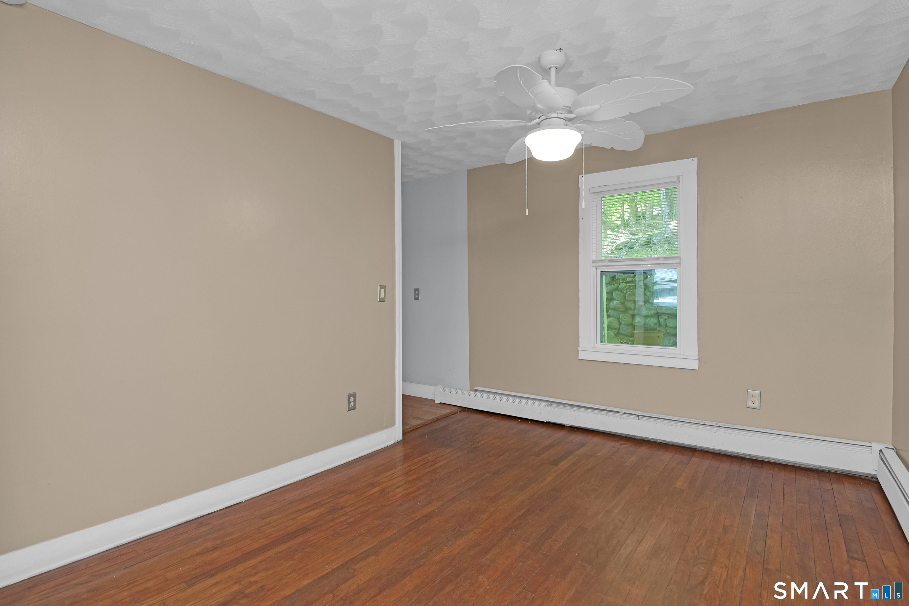 30 Durfey Street Norwich CT 06360