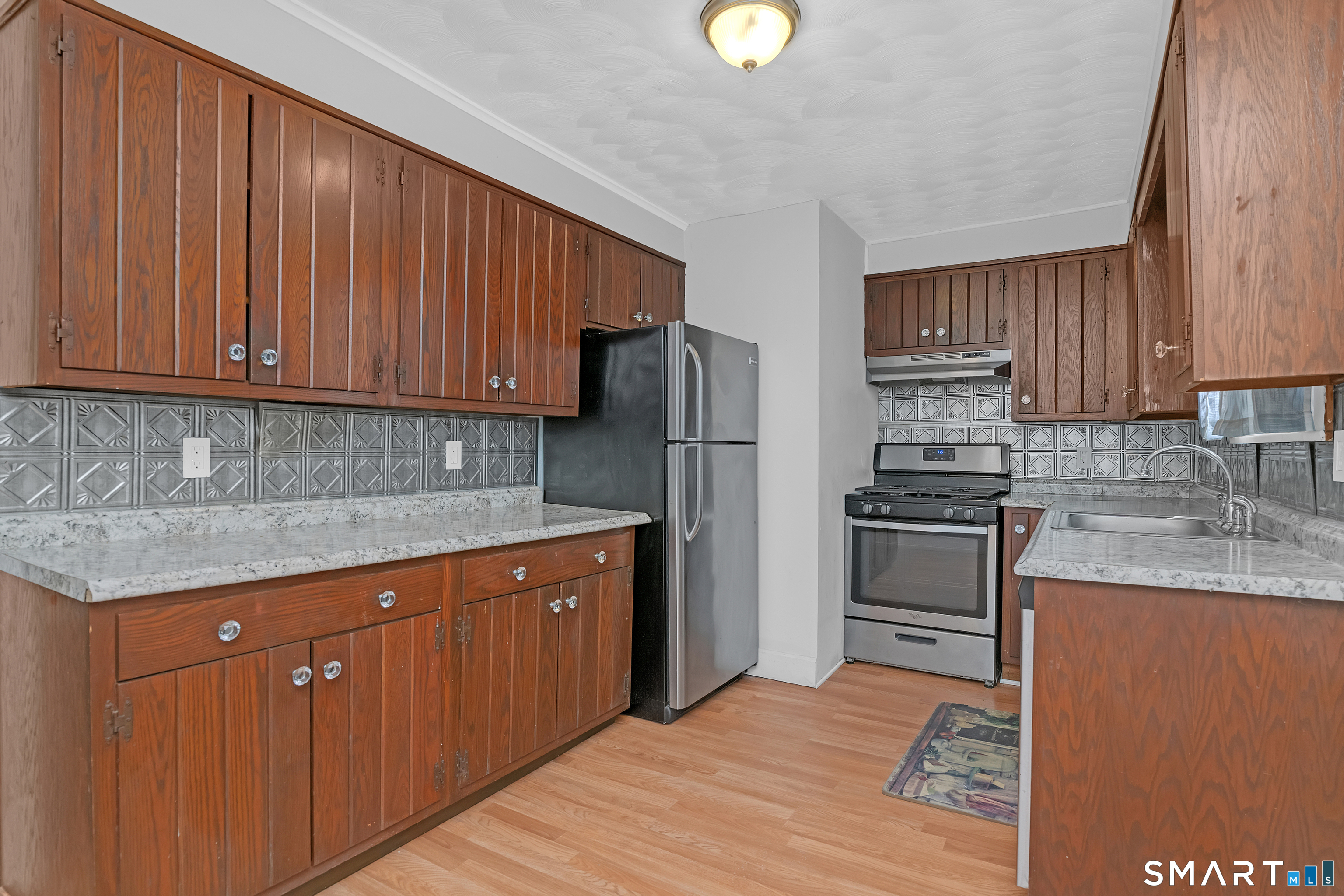 30 Durfey Street Norwich CT 06360
