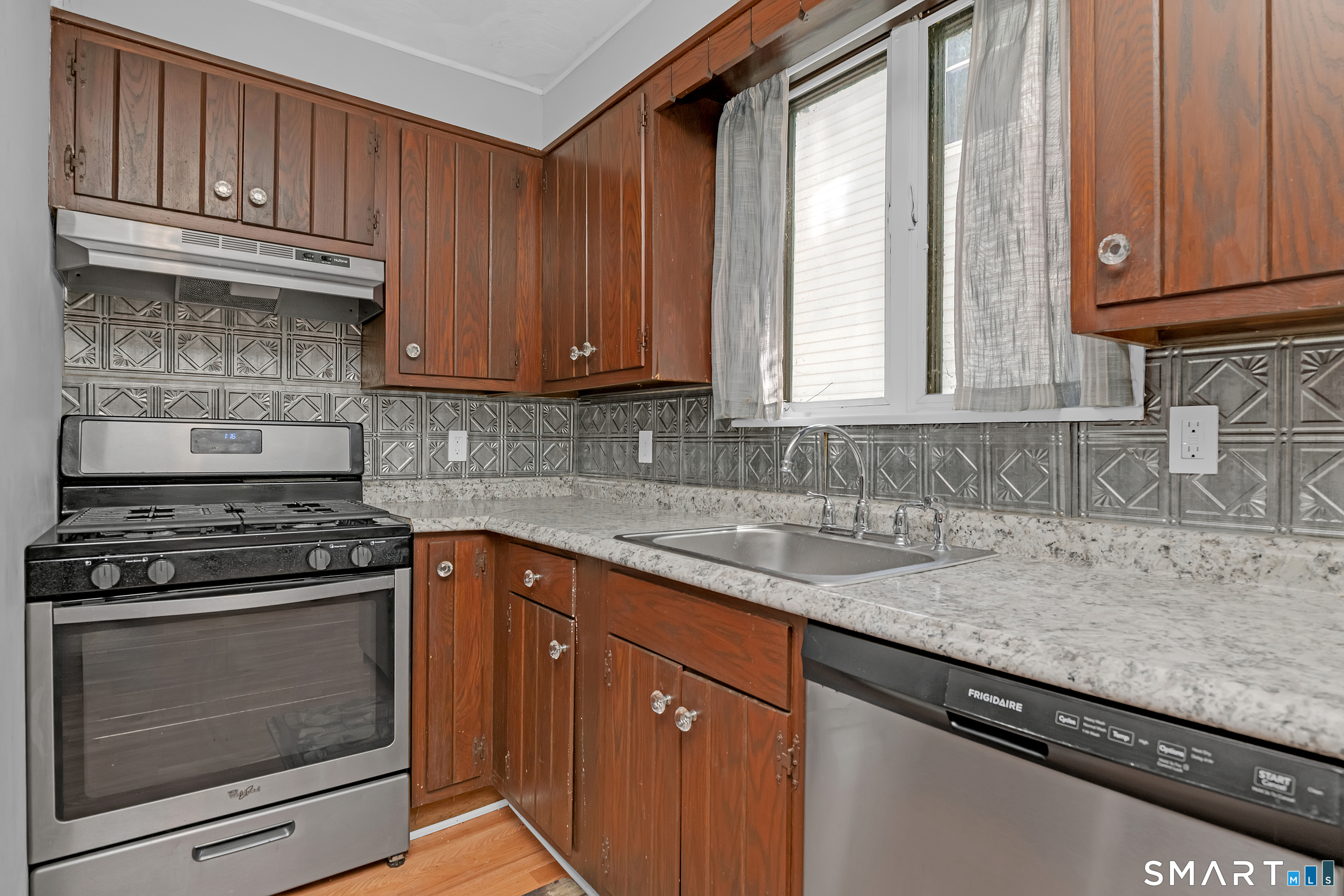 30 Durfey Street Norwich CT 06360