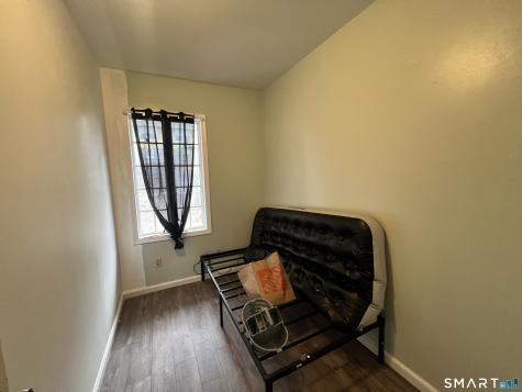 366 Dover Street Bridgeport CT 06610