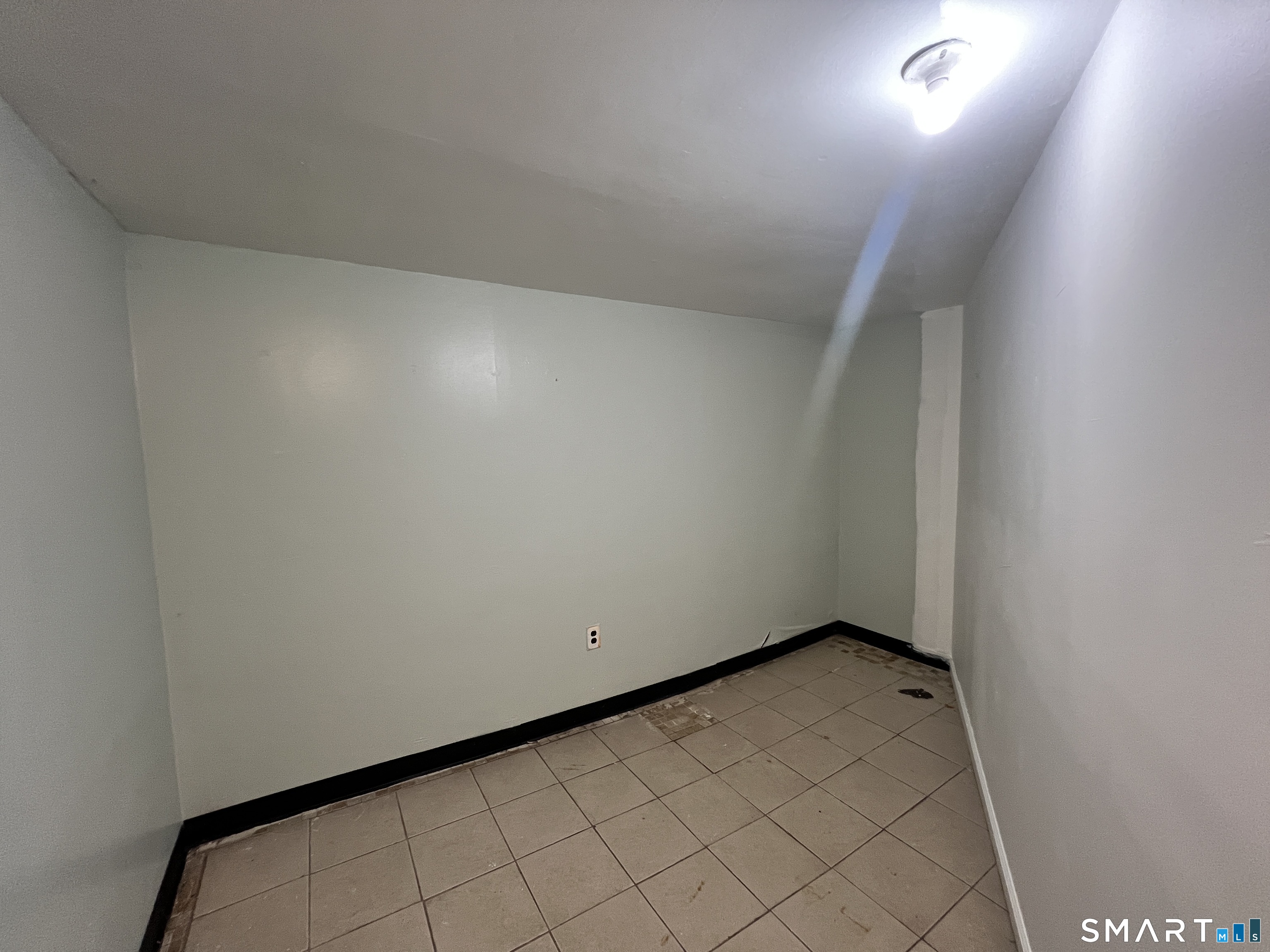 366 Dover Street Bridgeport CT 06610