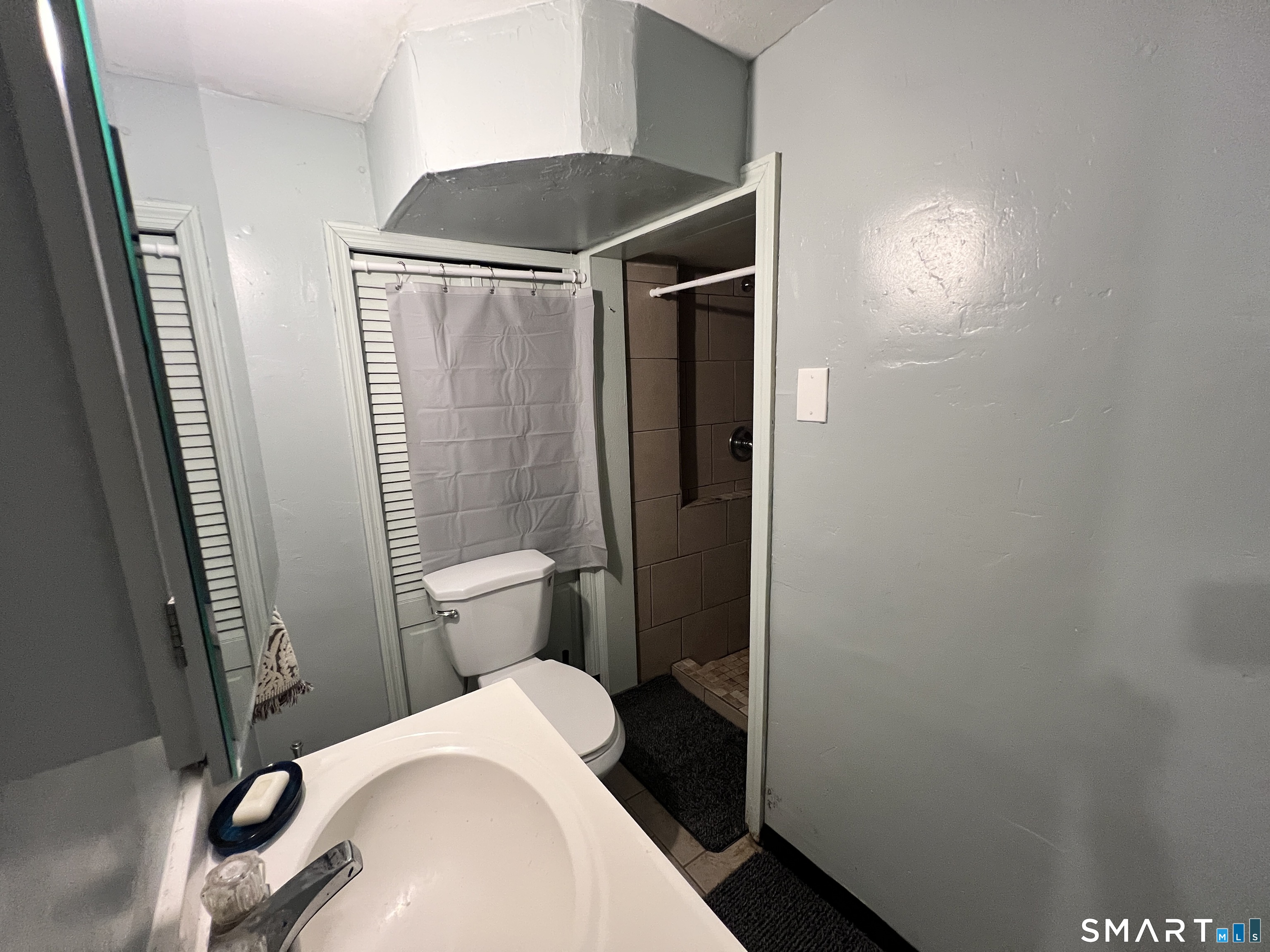 366 Dover Street Bridgeport CT 06610