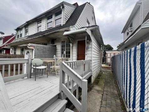 366 Dover Street Bridgeport CT 06610