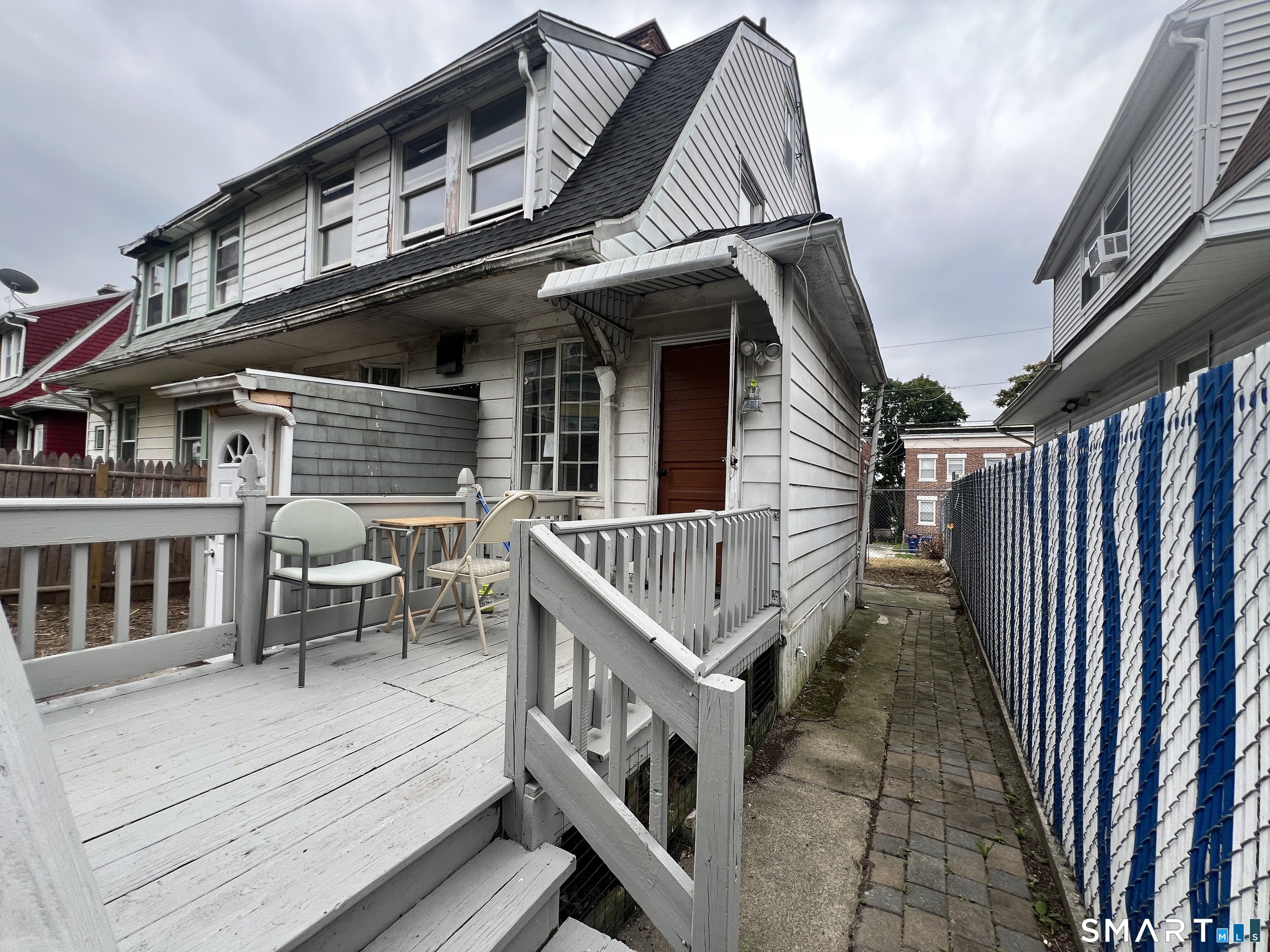 366 Dover Street Bridgeport CT 06610