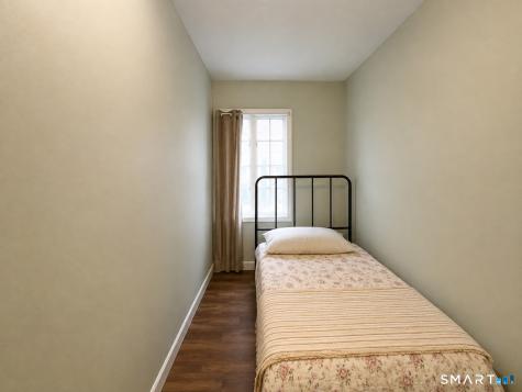 366 Dover Street Bridgeport CT 06610