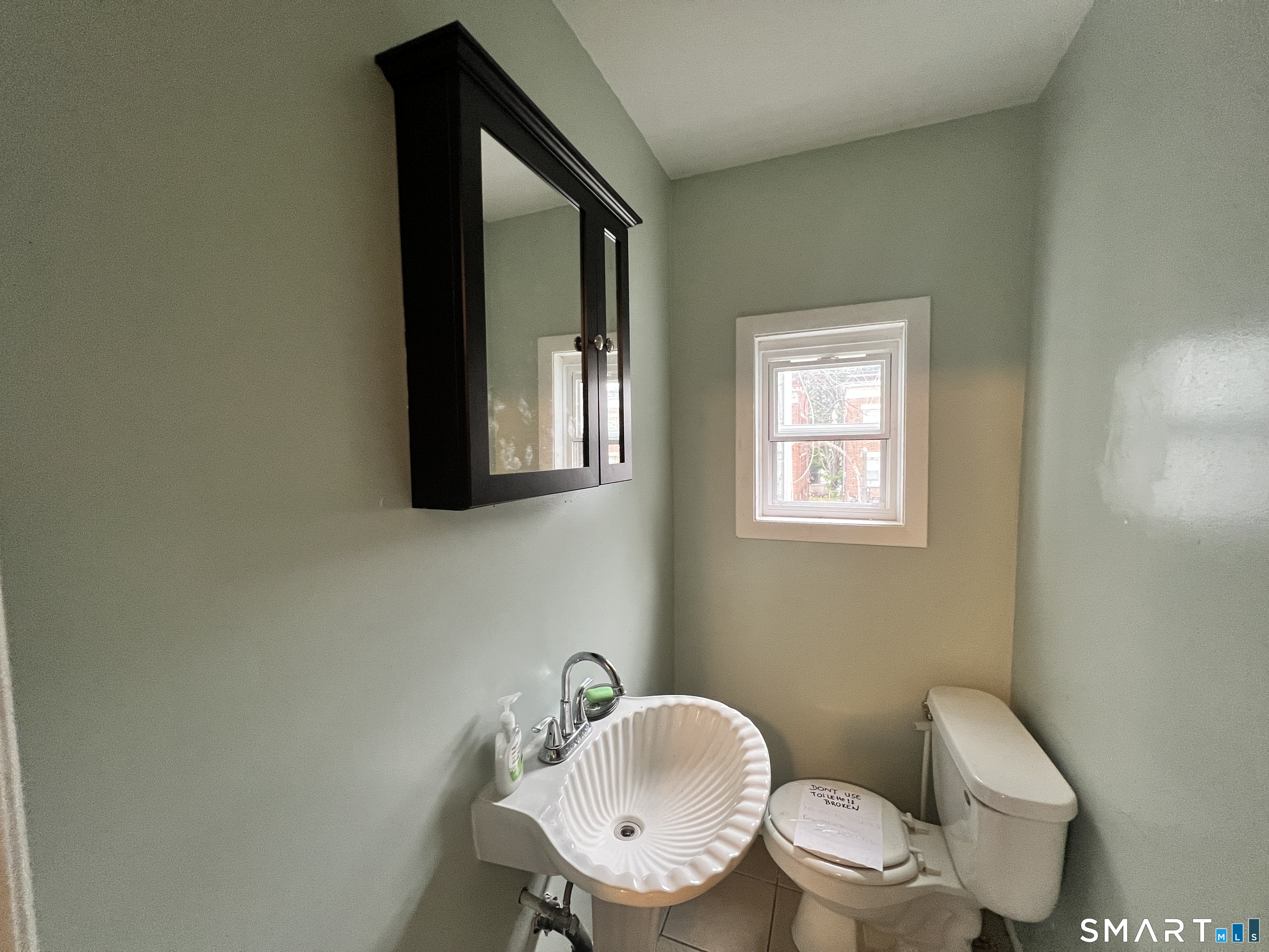 366 Dover Street Bridgeport CT 06610