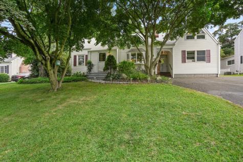 258 Woodridge Avenue Fairfield CT 06825