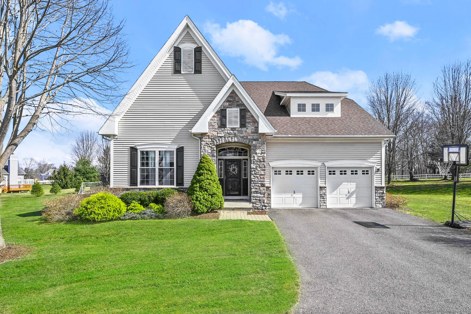 15 Chatham Court Middlebury CT 06762