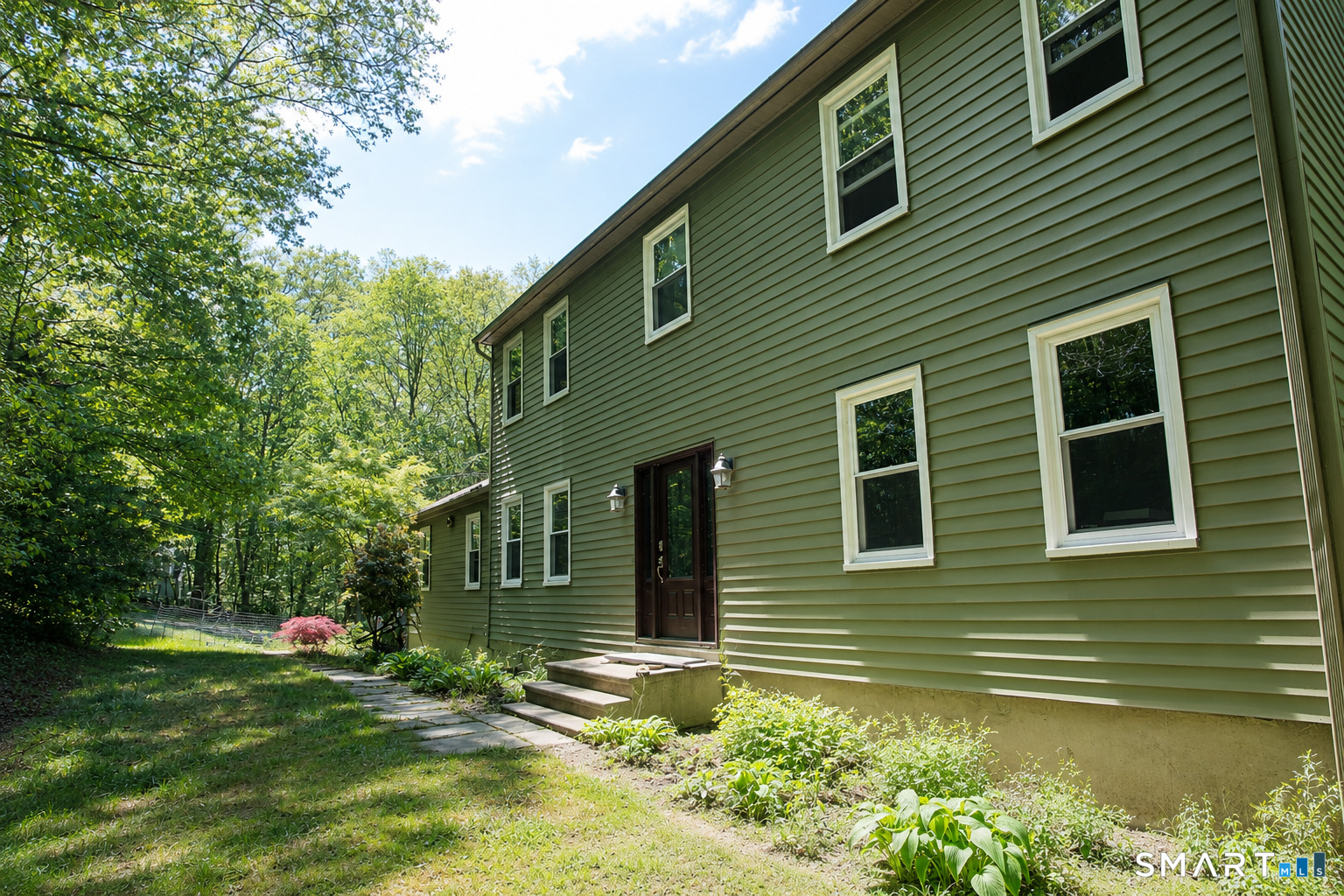 26 Mountain Laurel Lane Newtown CT 06482