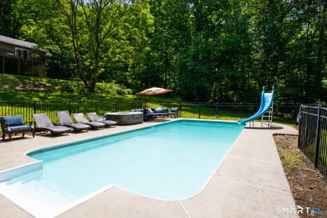 26 Mountain Laurel Lane Newtown CT 06482