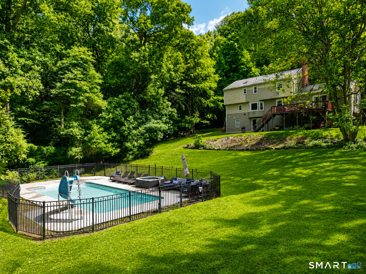26 Mountain Laurel Lane Newtown CT 06482