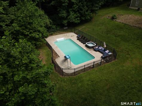 26 Mountain Laurel Lane Newtown CT 06482
