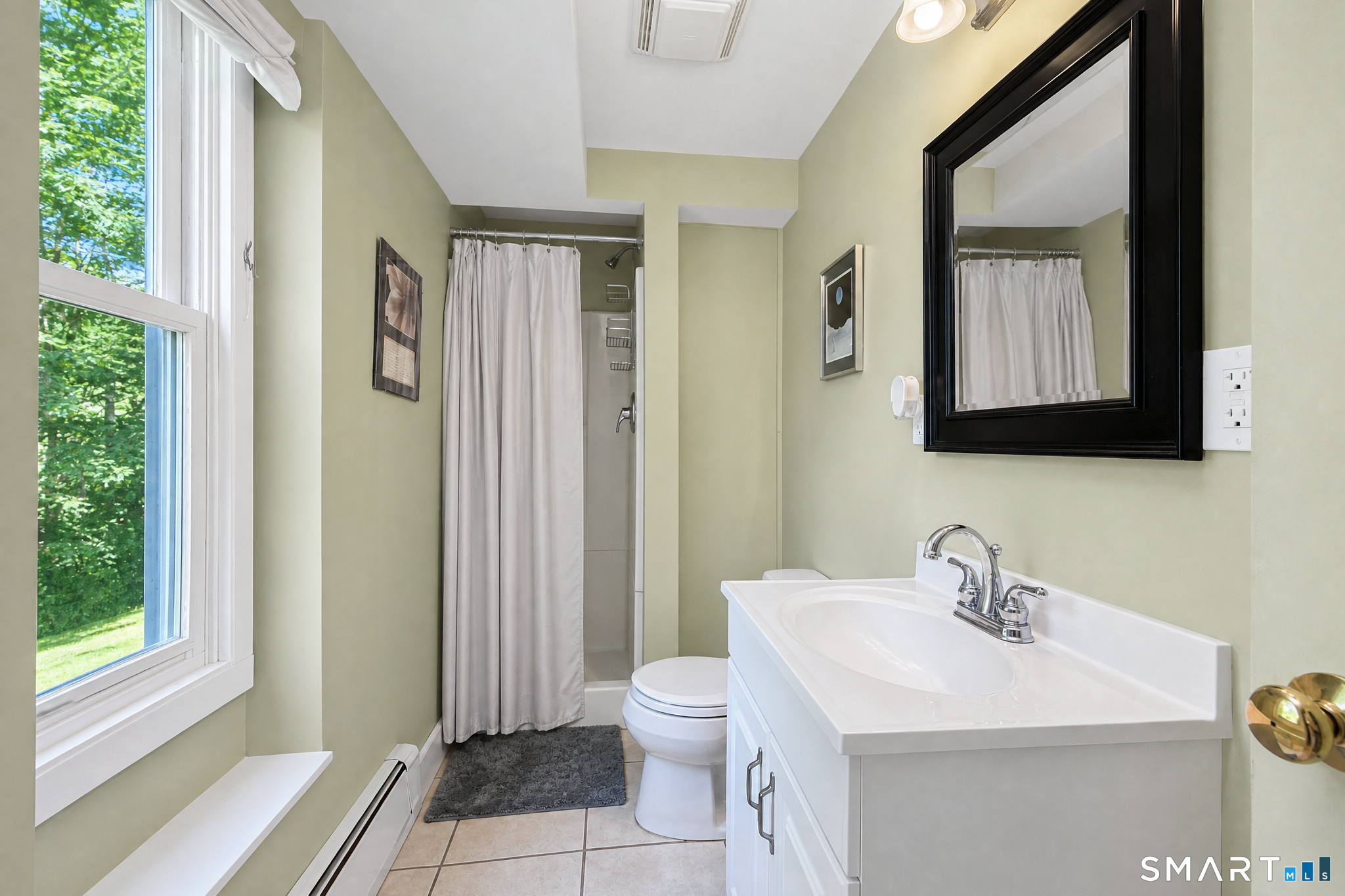 26 Mountain Laurel Lane Newtown CT 06482