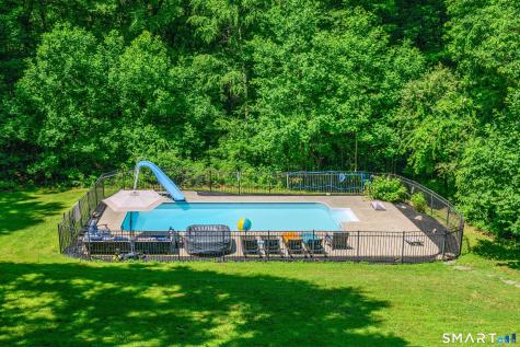 26 Mountain Laurel Lane Newtown CT 06482