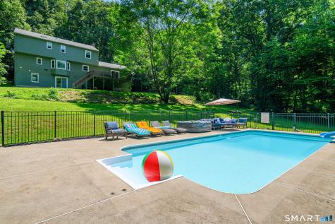 26 Mountain Laurel Lane Newtown CT 06482