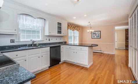 290 Old Farms Road Simsbury CT 06070