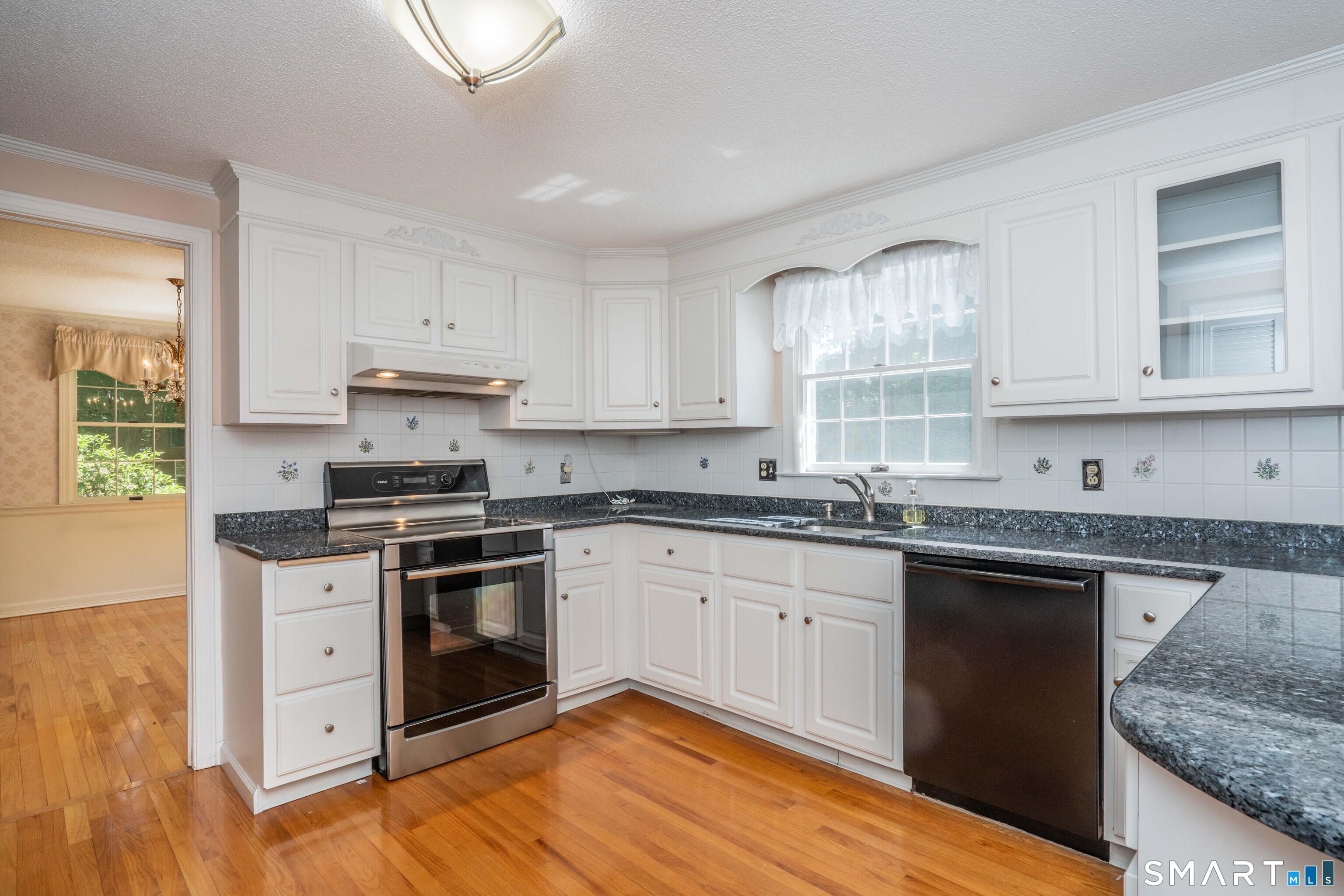 290 Old Farms Road Simsbury CT 06070