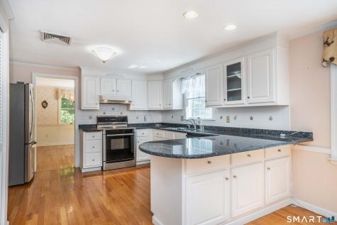 290 Old Farms Road Simsbury CT 06070