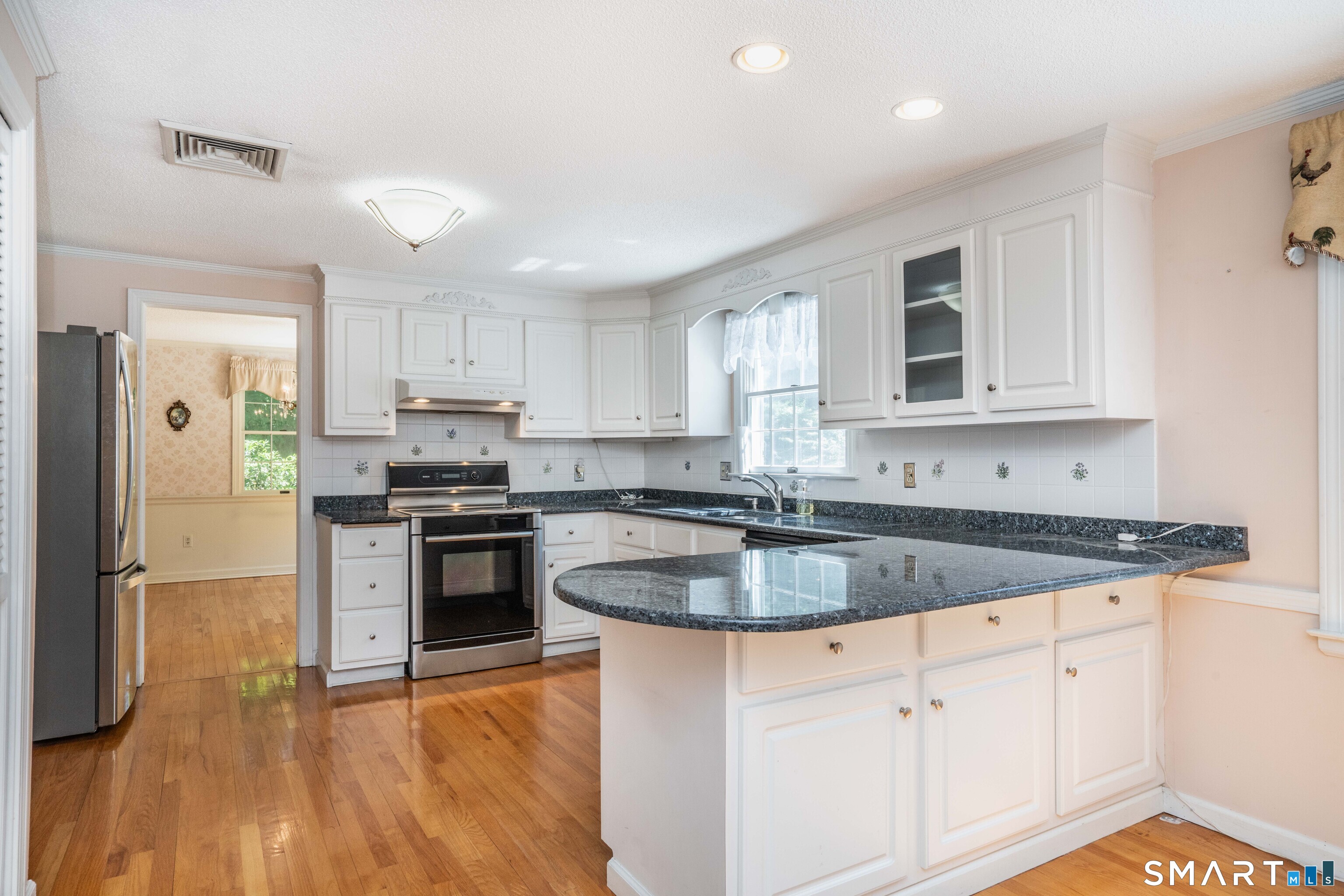 290 Old Farms Road Simsbury CT 06070