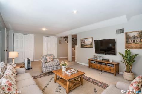 290 Old Farms Road Simsbury CT 06070