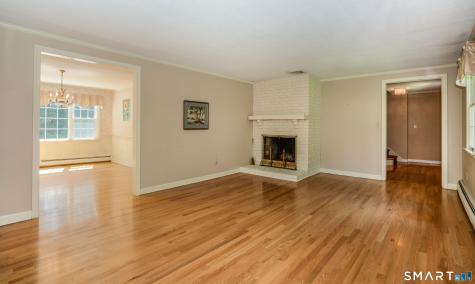 290 Old Farms Road Simsbury CT 06070