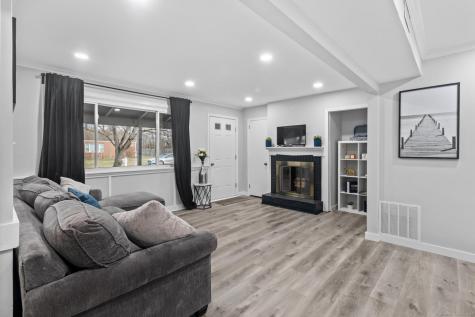 15 Woodford Drive Bloomfield CT 06002