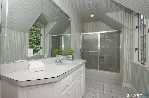 45 Longview Road Avon CT 06001