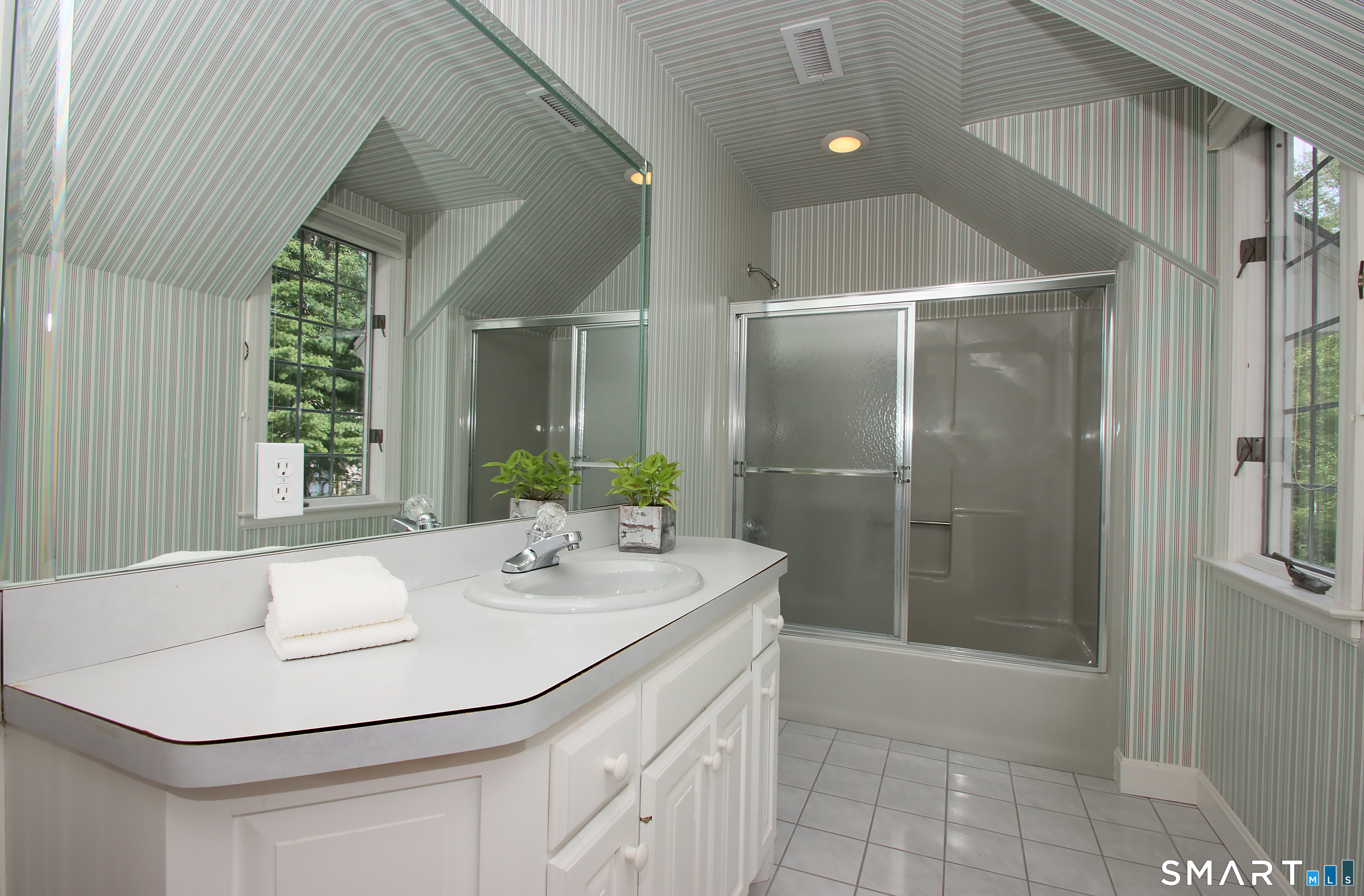 45 Longview Road Avon CT 06001