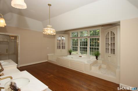 45 Longview Road Avon CT 06001