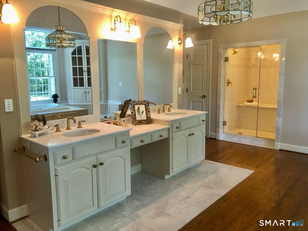 45 Longview Road Avon CT 06001