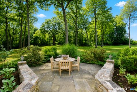 45 Longview Road Avon CT 06001