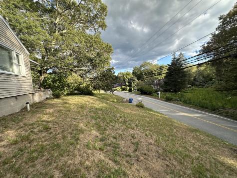 60 Fort Shantok Road Montville CT 06382