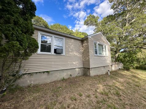 60 Fort Shantok Road Montville CT 06382