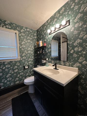 60 Fort Shantok Road Montville CT 06382