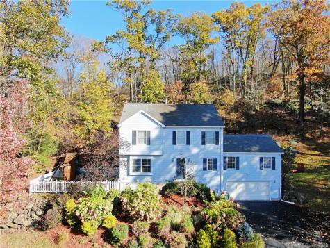 11 Hillside Drive New Fairfield CT 06812
