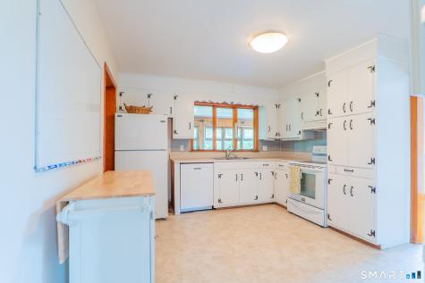 24 Karen Road Danbury CT 06811