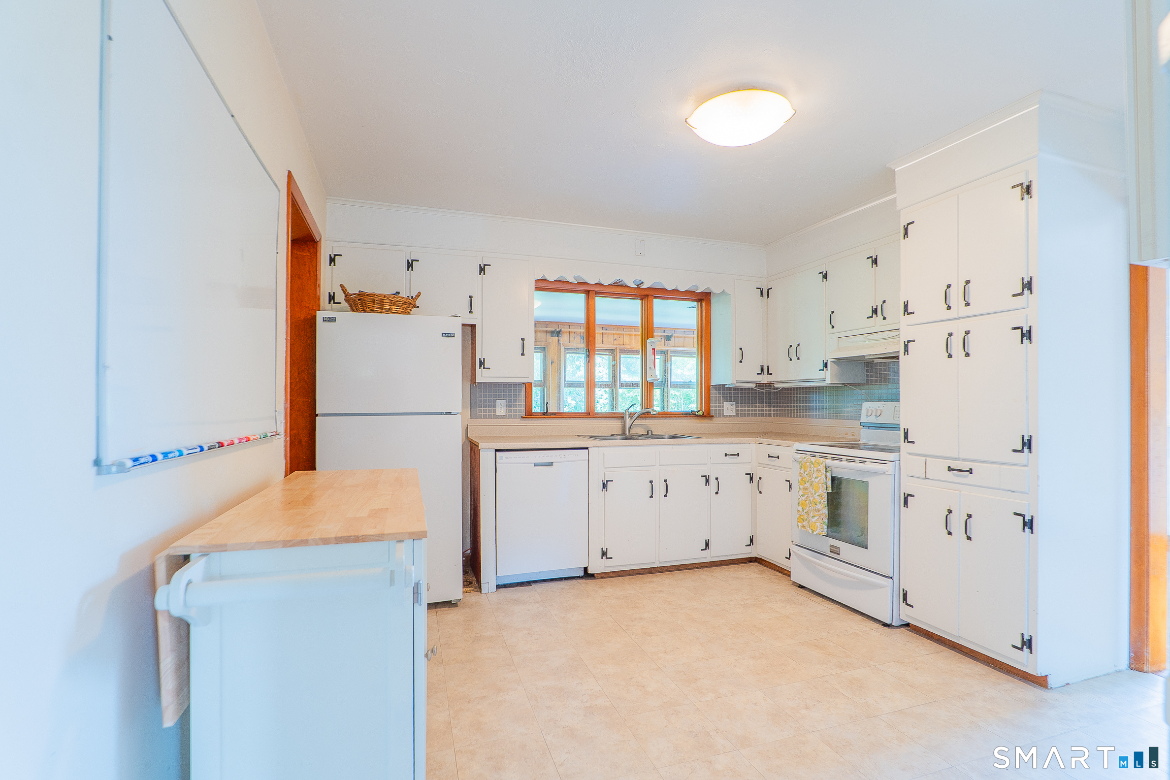 24 Karen Road Danbury CT 06811