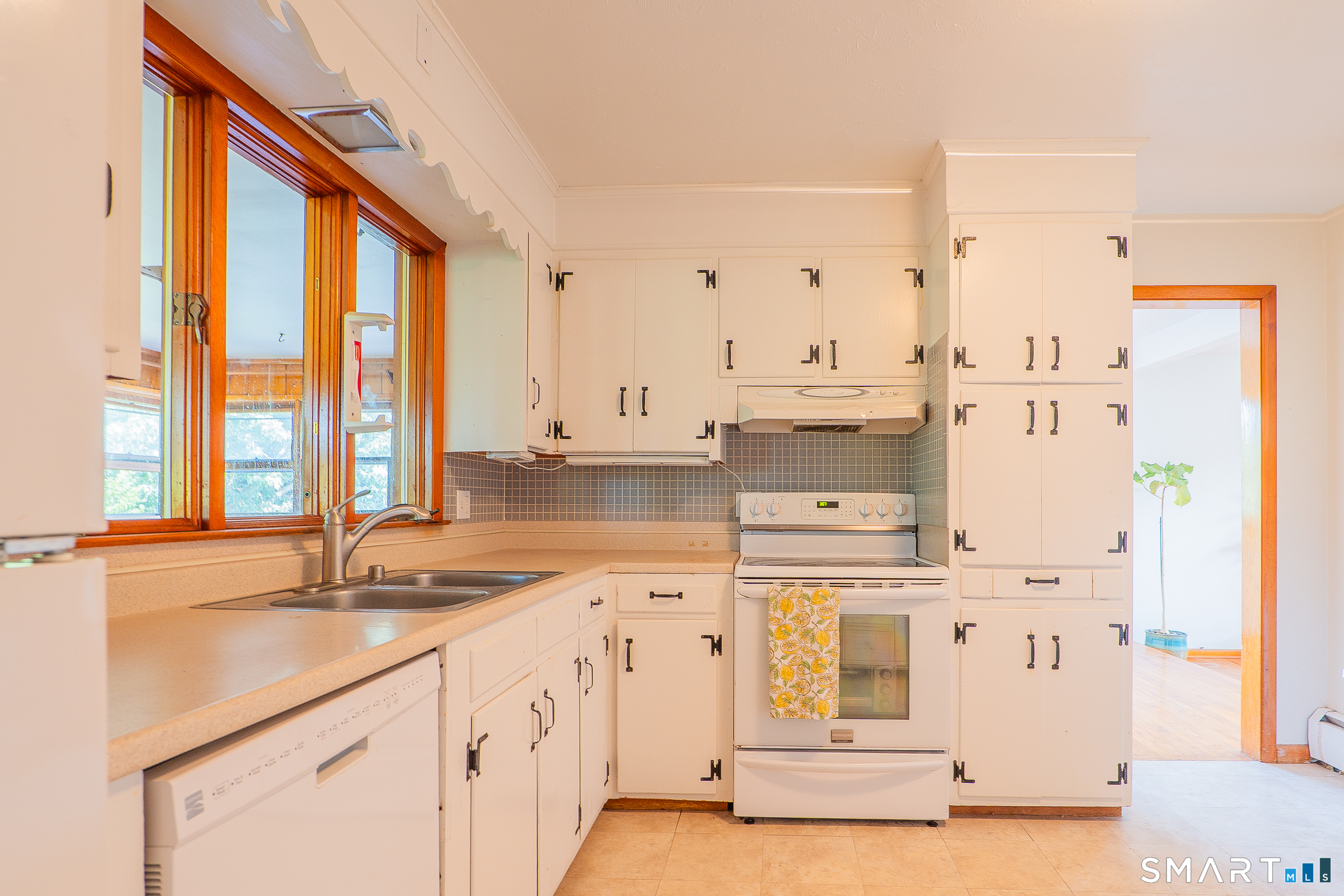 24 Karen Road Danbury CT 06811