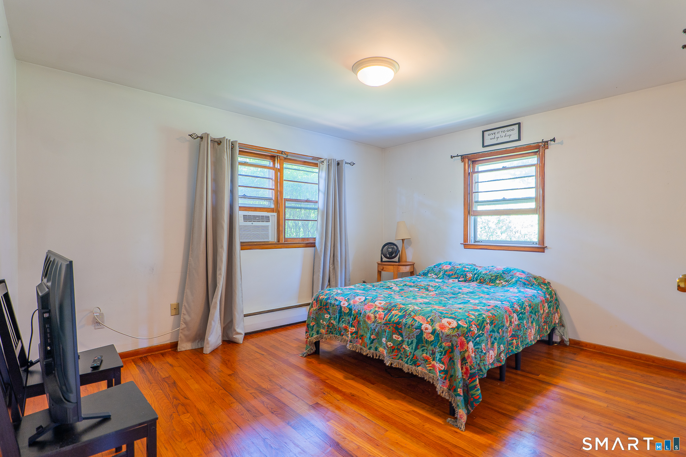 24 Karen Road Danbury CT 06811
