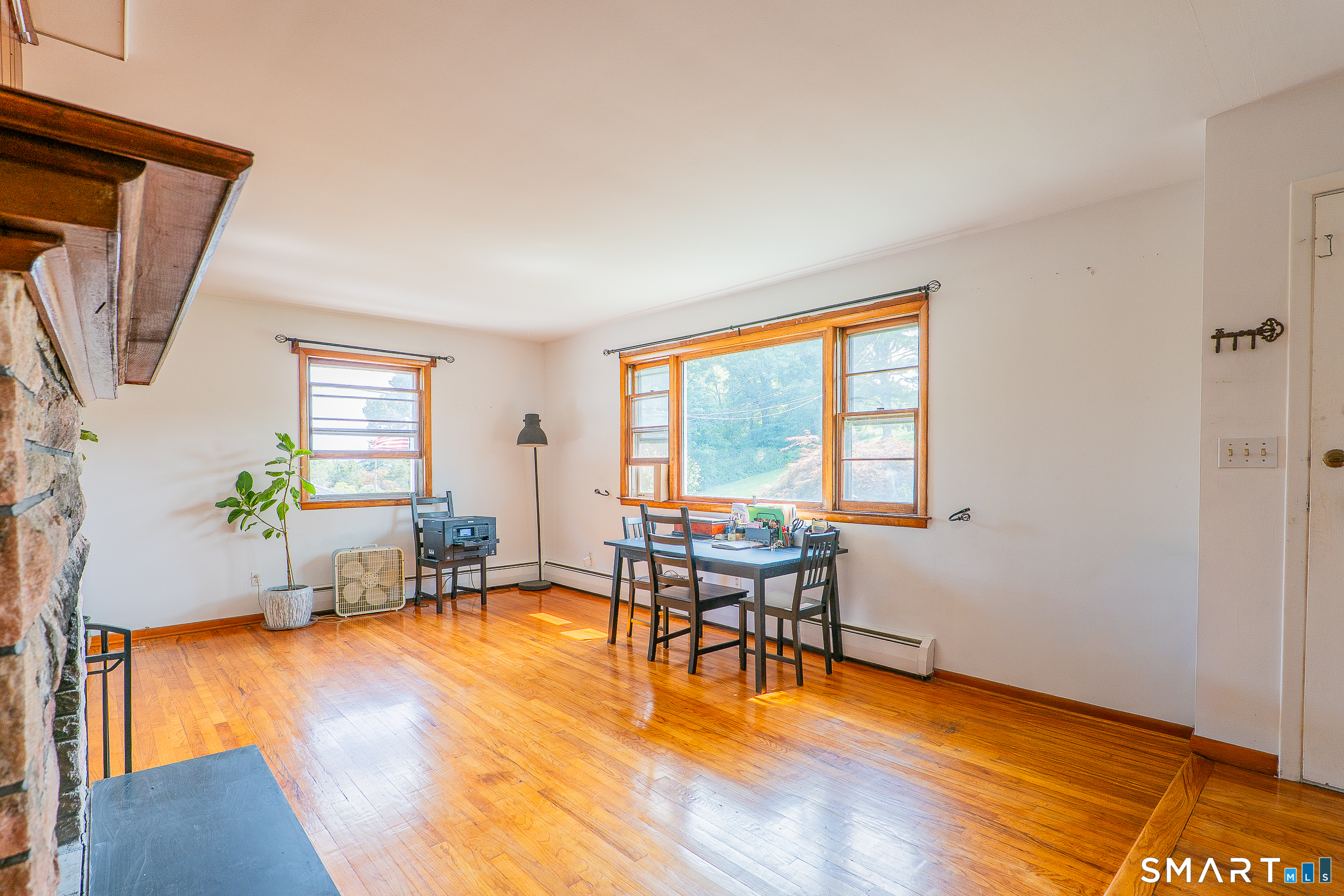 24 Karen Road Danbury CT 06811