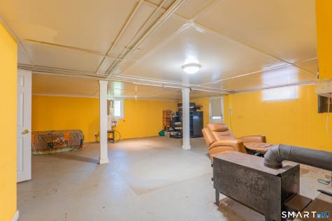 24 Karen Road Danbury CT 06811