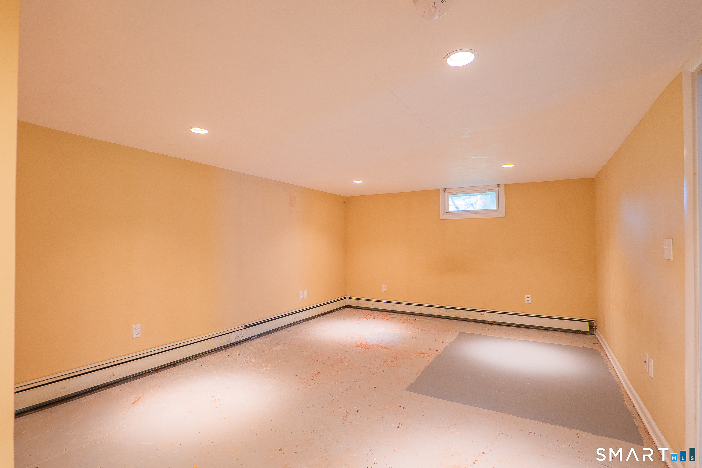 24 Karen Road Danbury CT 06811