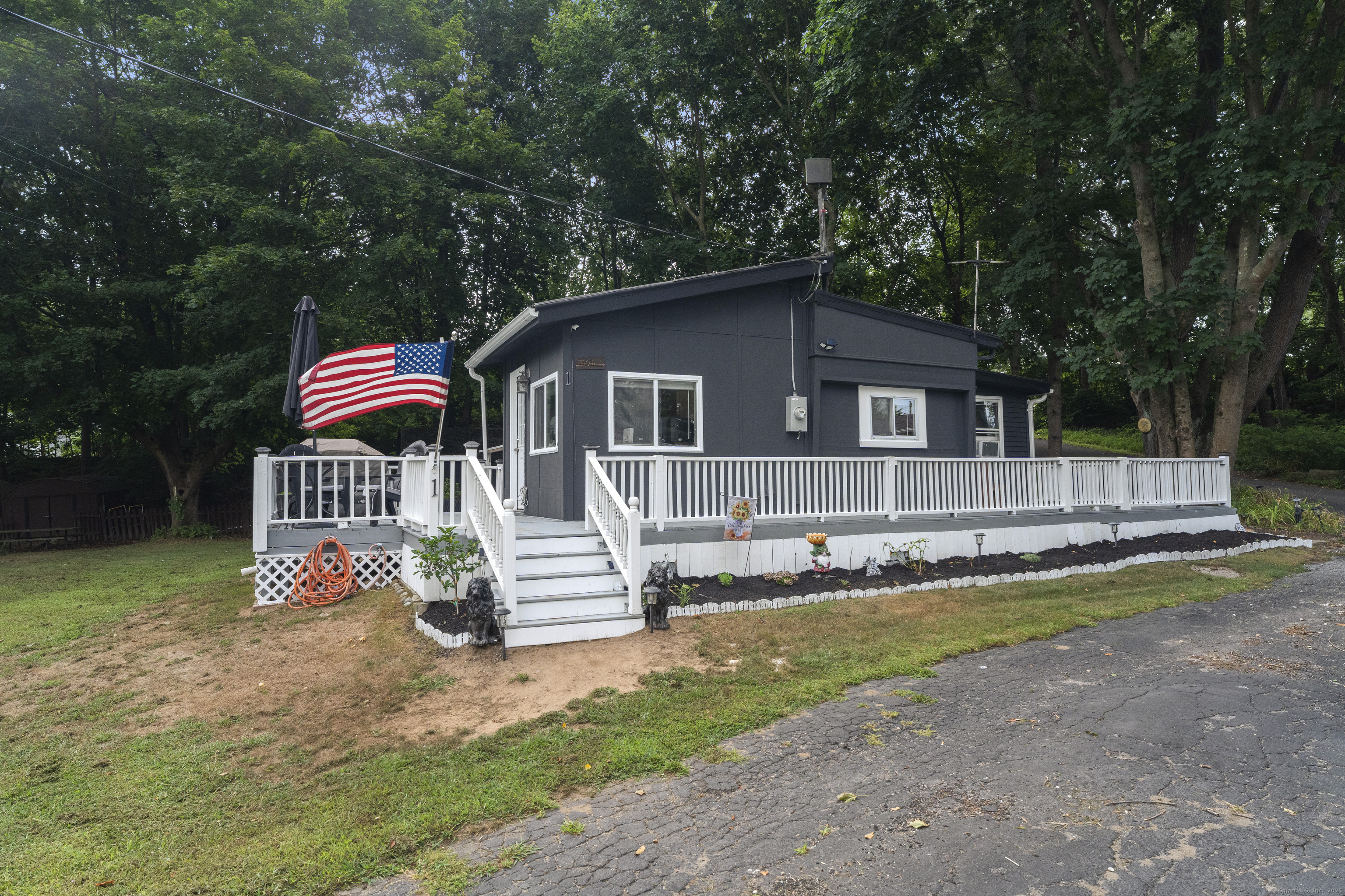 133 West Main Street Clinton CT 06413