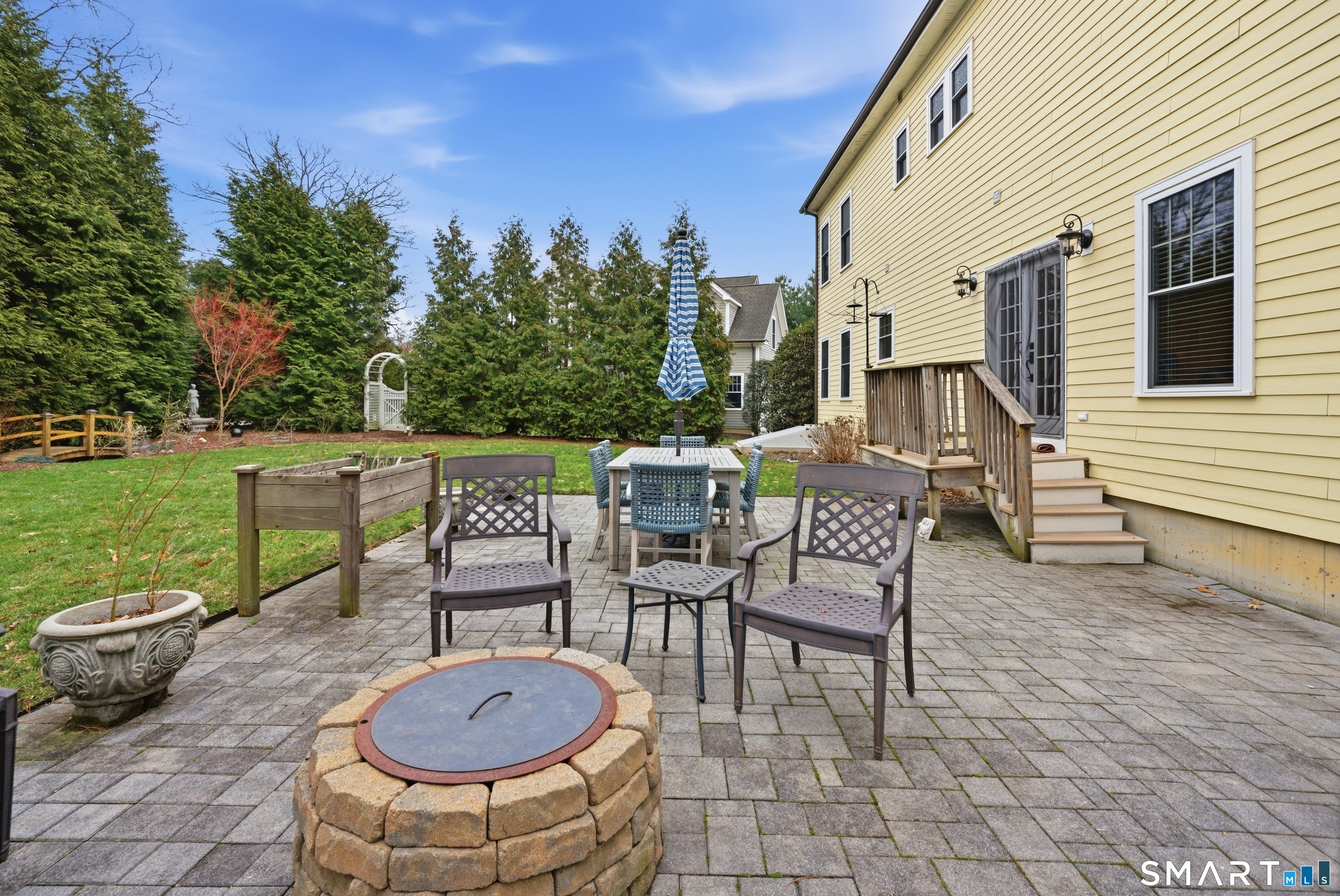 570 Unquowa Road Fairfield CT 06824