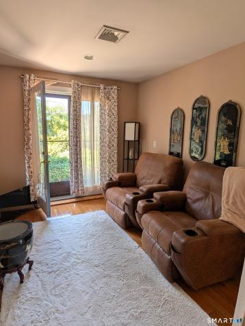 12 Smith Street East Haven CT 06512
