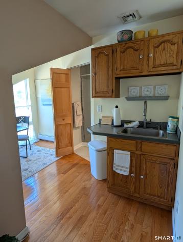 12 Smith Street East Haven CT 06512