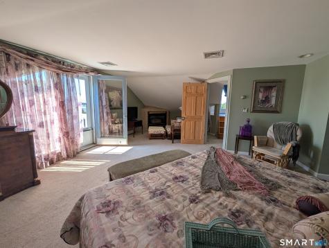 12 Smith Street East Haven CT 06512